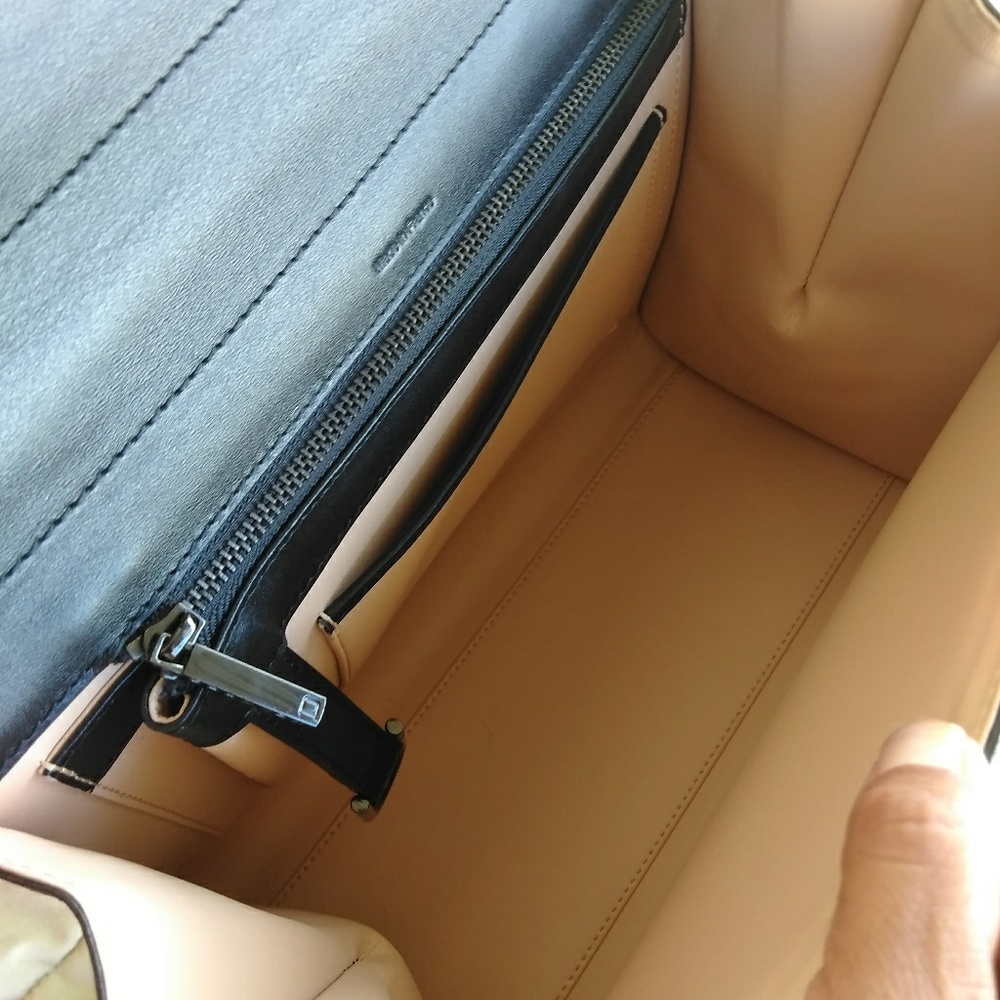 Purse - Picture 4 of 4